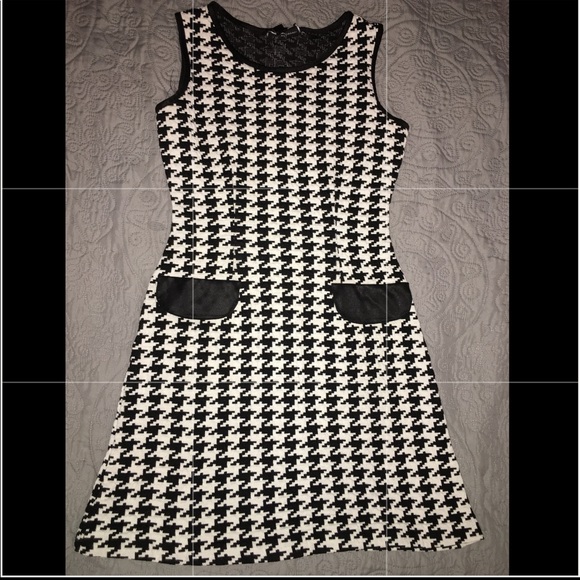 Dress - Picture 1 of 3